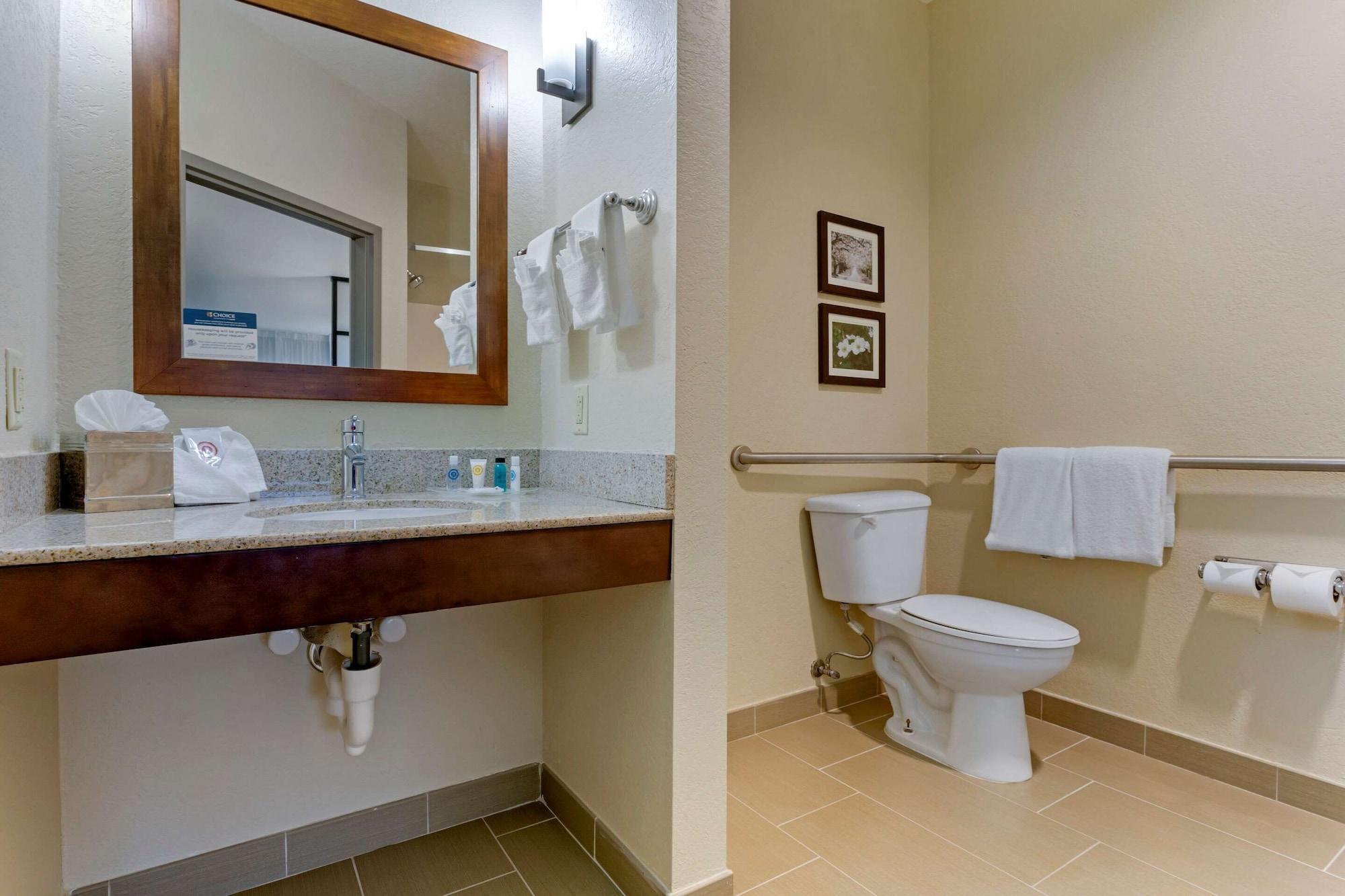 Comfort West Hotel