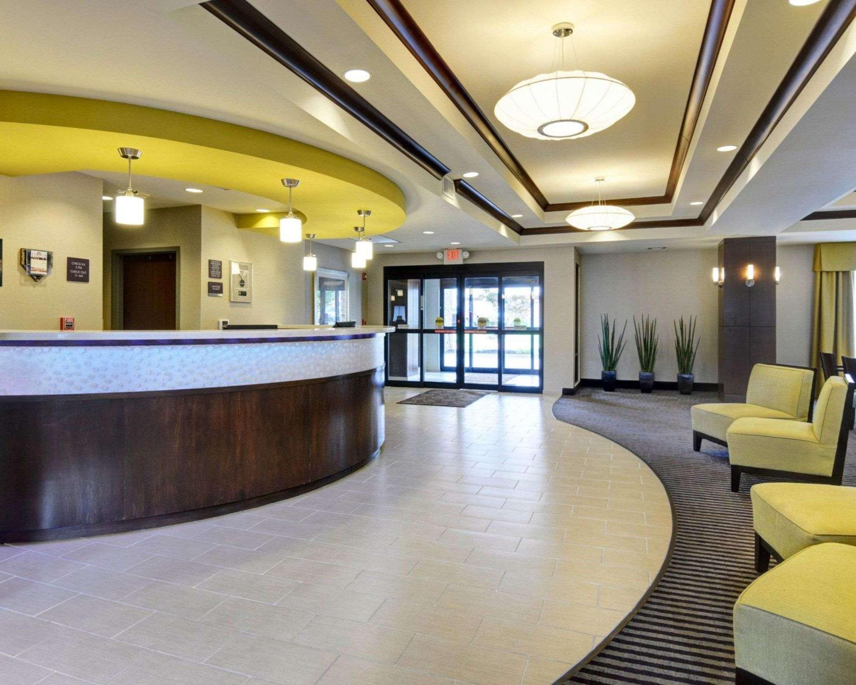 Comfort West Hotel 2*