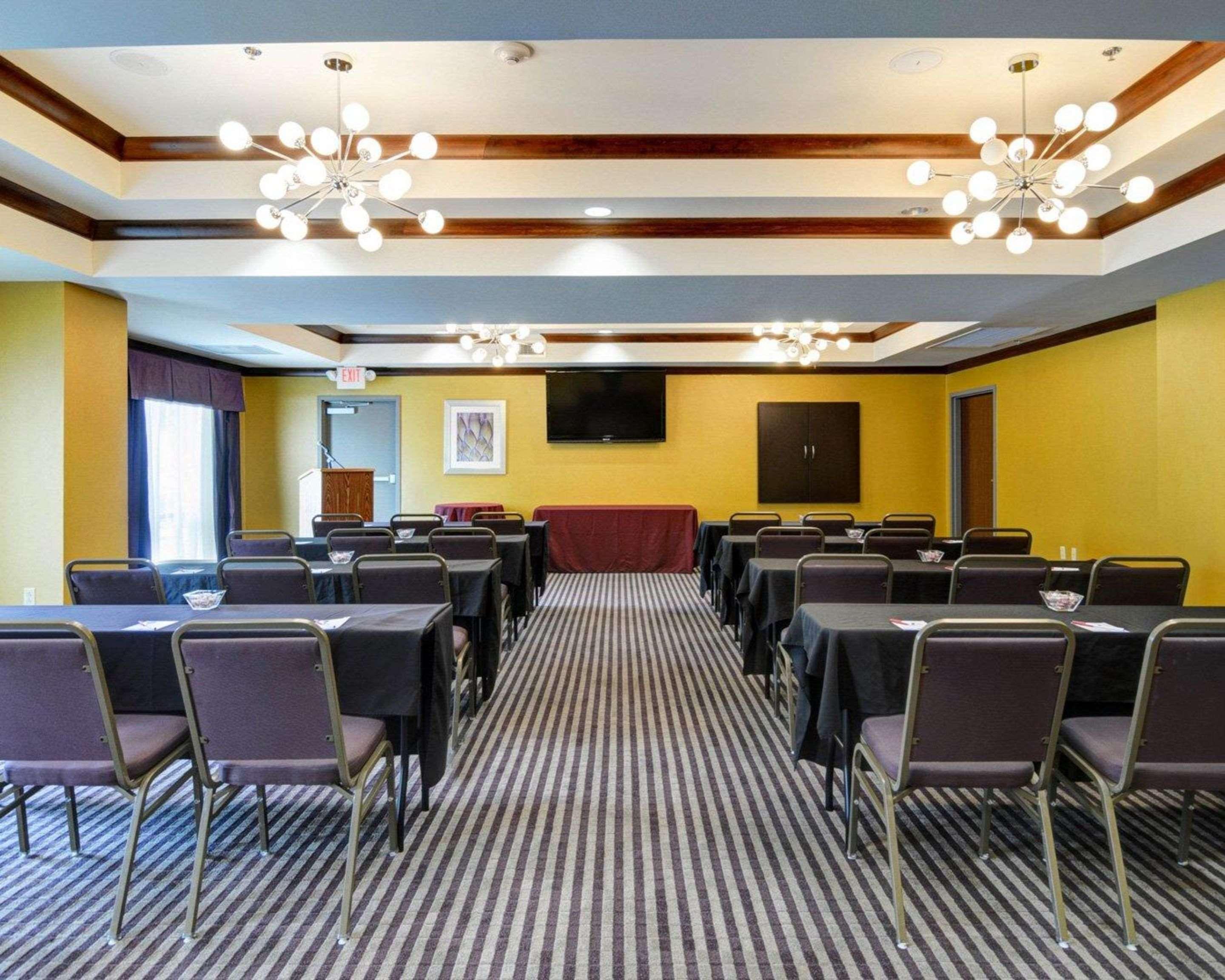 Hotel Comfort West 2*